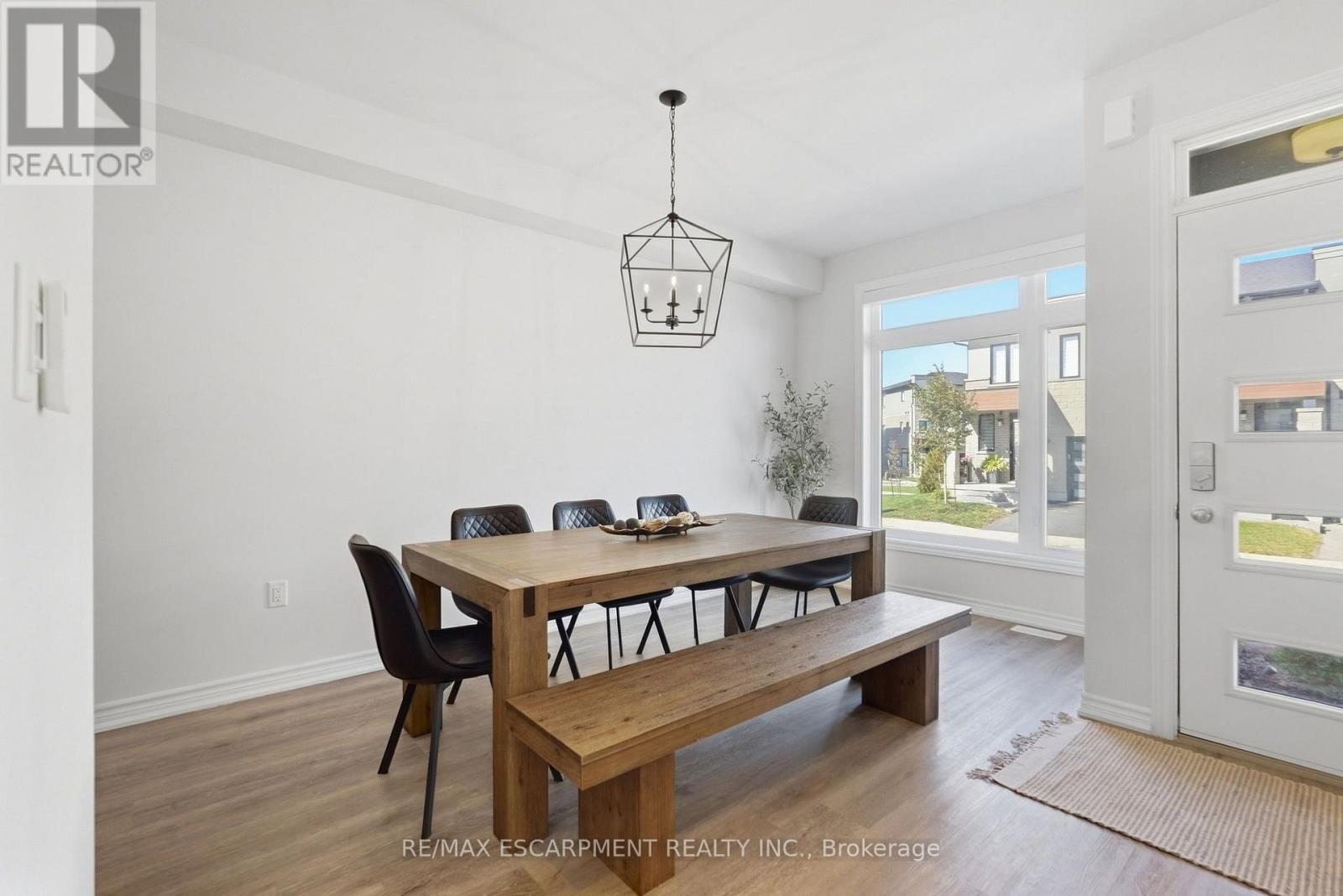 26 Bensley Lane, Hamilton, Ontario  L9C 0E7 - Photo 7 - X13829146