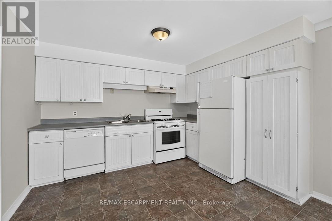 213-215 Maple Street, Haldimand, Ontario  N1A 2G3 - Photo 12 - X13829272