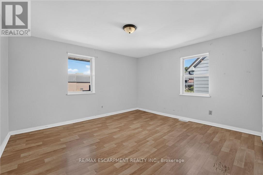 213-215 Maple Street, Haldimand, Ontario  N1A 2G3 - Photo 21 - X13829272