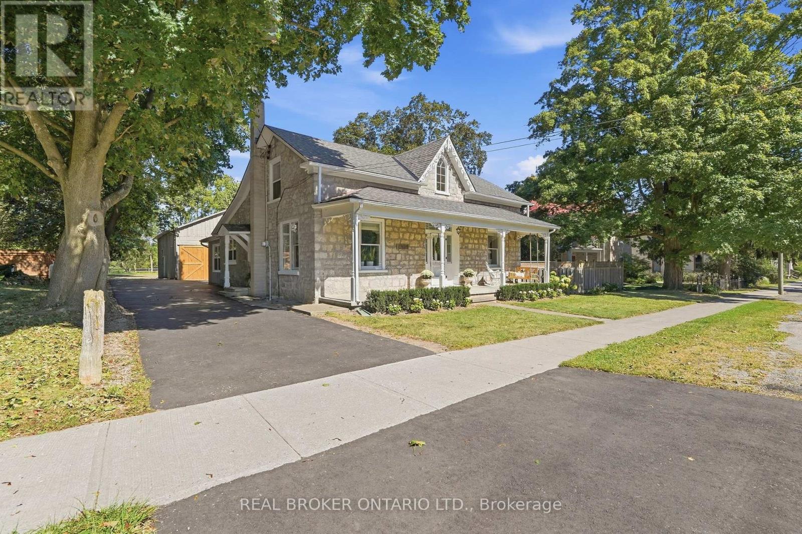 1264 OLD 8 HIGHWAY, Hamilton, Ontario