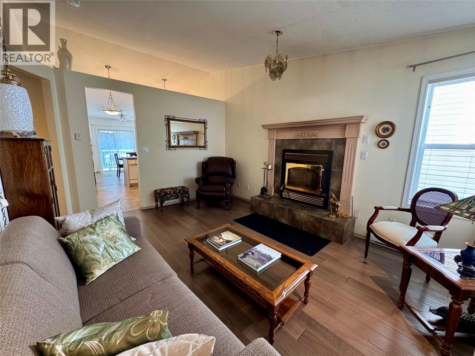 7559 Columbia Avenue Unit# 4, Radium Hot Springs, British Columbia  V0A 1M0 - Photo 6 - 10400622