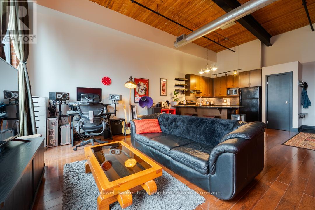221 - 26 Ontario Street, Guelph, Ontario  N1E 7K1 - Photo 2 - X13021790