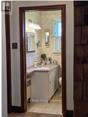 593 County Rd 28, Prince Edward County, Ontario  K8N 4Z7 - Photo 18 - X13796792