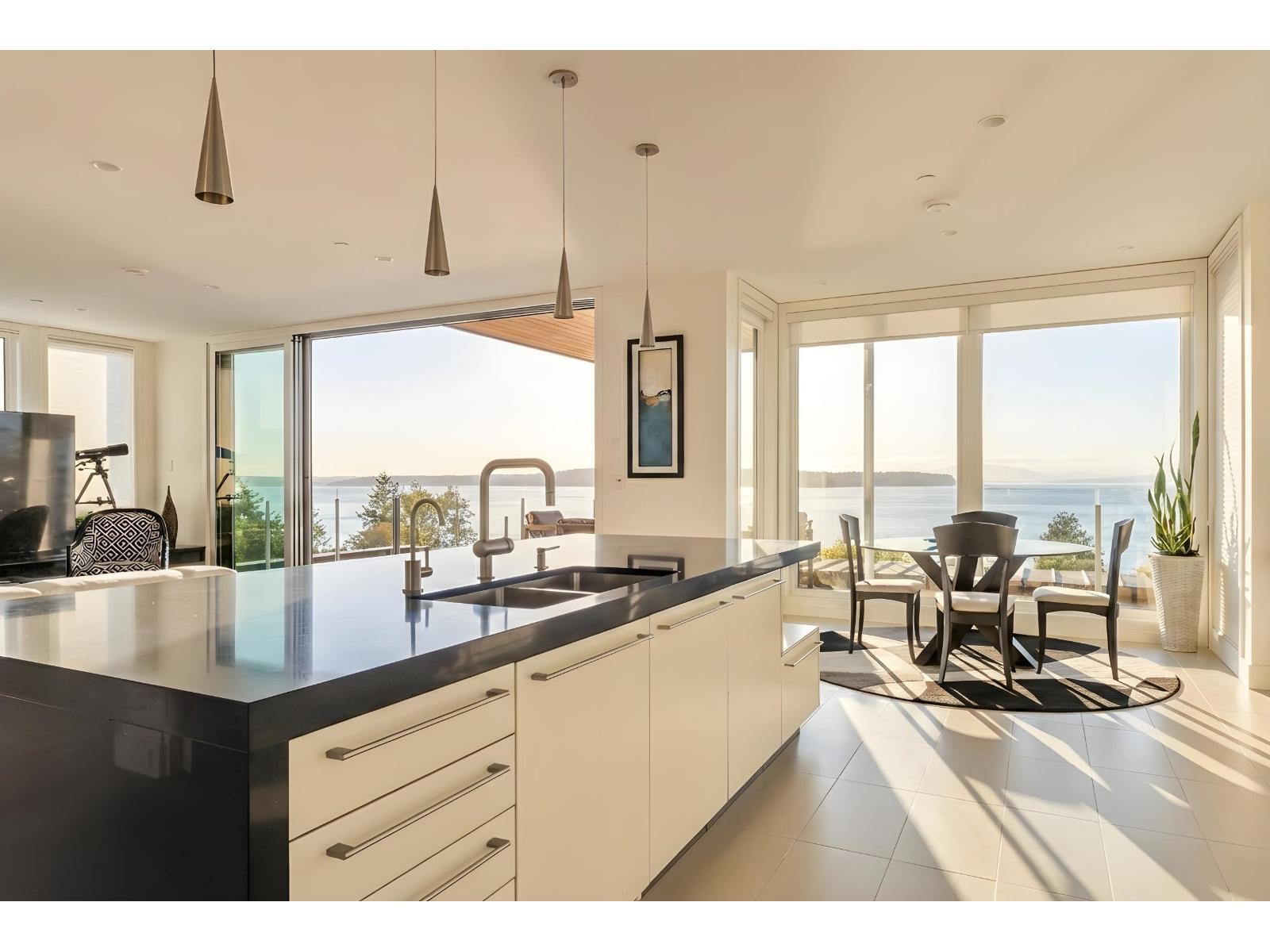 14501 Marine Drive, White Rock, British Columbia V4B 1B4 - Photo 4 - R3169620