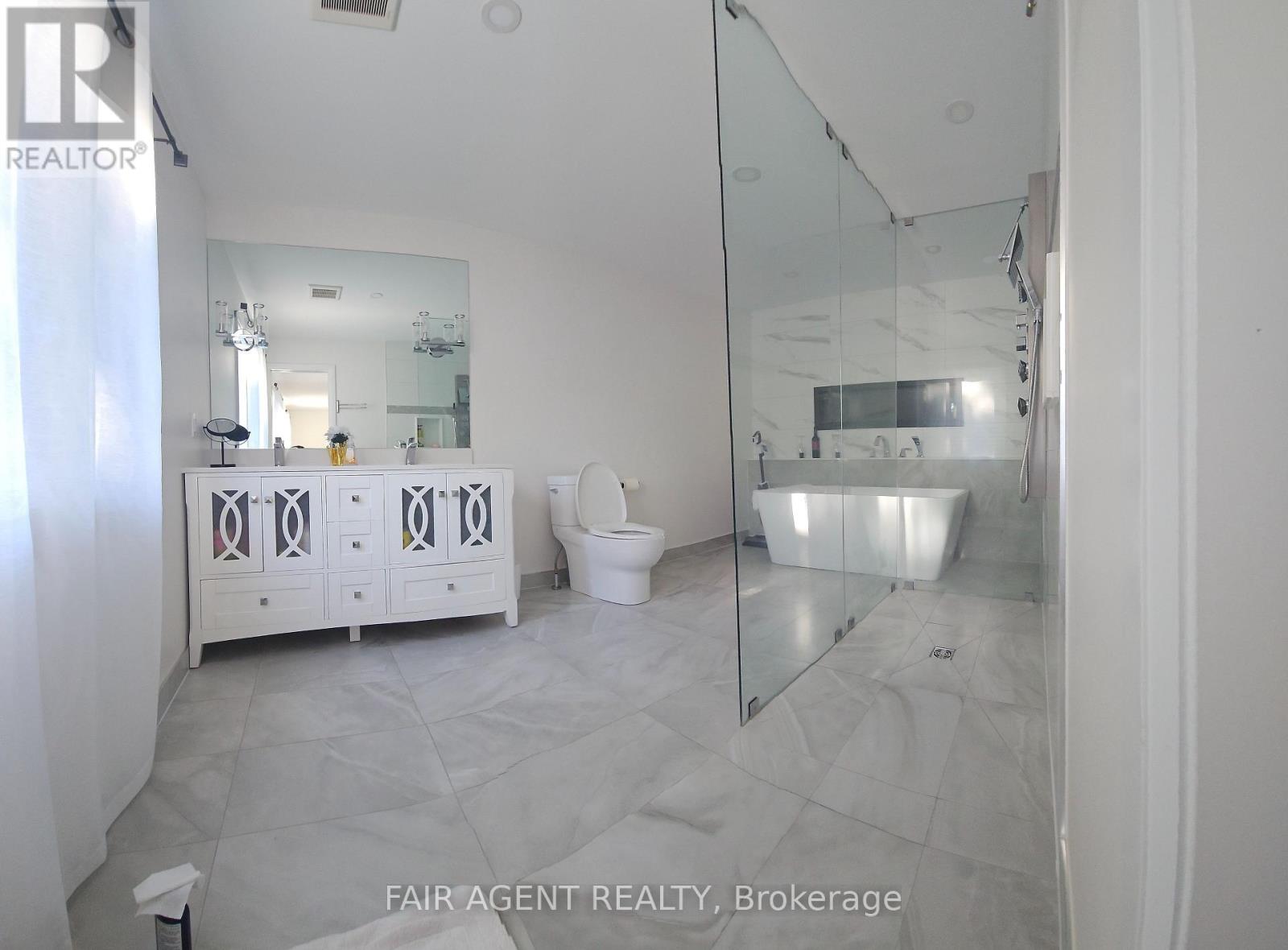 128 Melrose Avenue, Wasaga Beach, Ontario  L9Z 2T1 - Photo 10 - S13829450