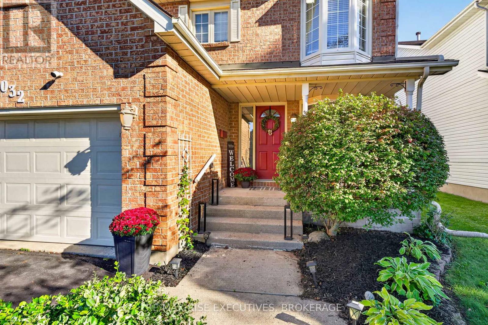 1032 Lombardy Street, Kingston, Ontario  K7M 8M6 - Photo 2 - X13829384