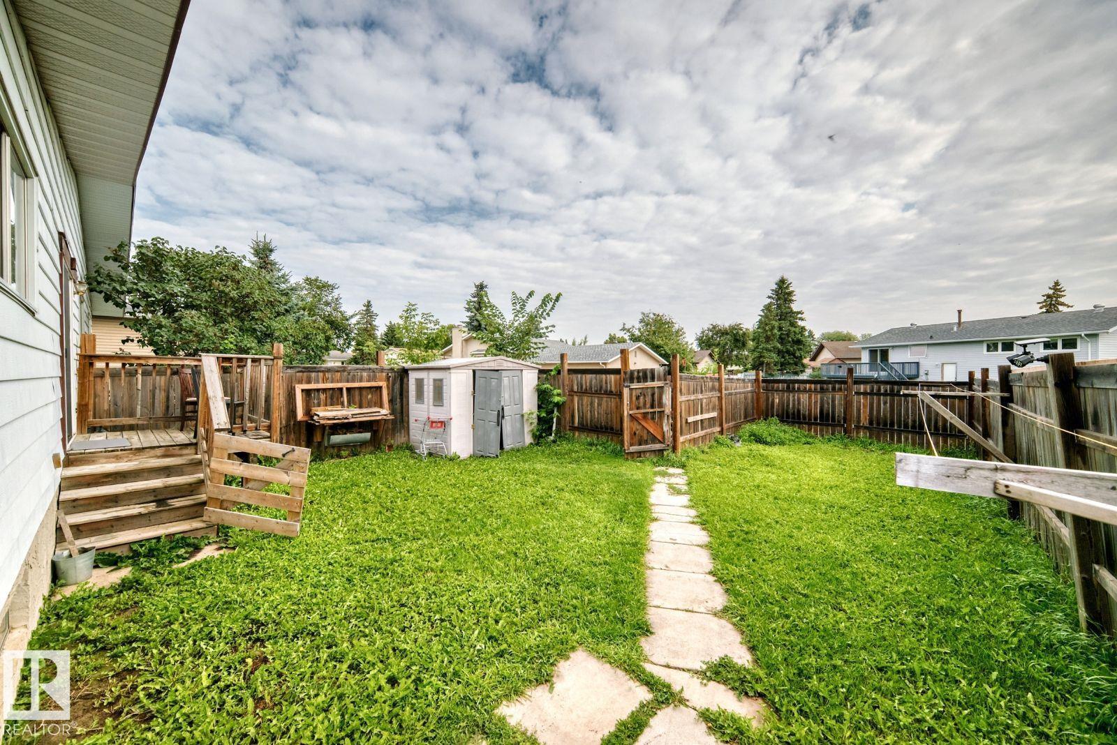 1035 LAKEWOOD RD N NW