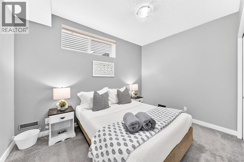 133 Drake Landing Heath, Okotoks, Alberta  T1S 0G8 - Photo 38 - A2335639