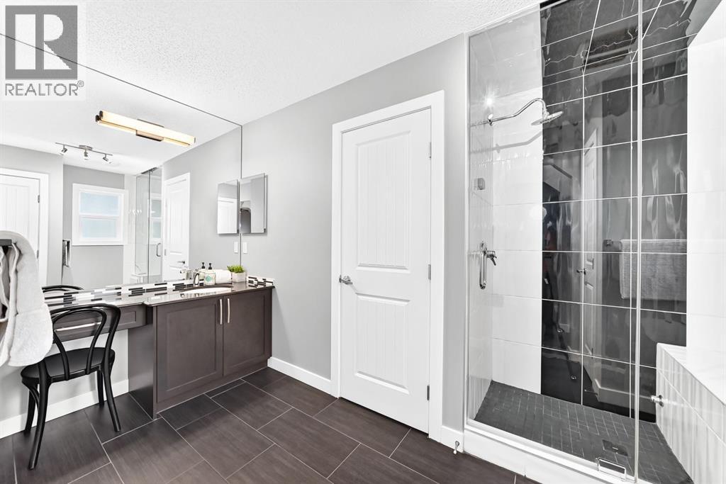 133 Drake Landing Heath, Okotoks, Alberta  T1S 0G8 - Photo 13 - A2335639