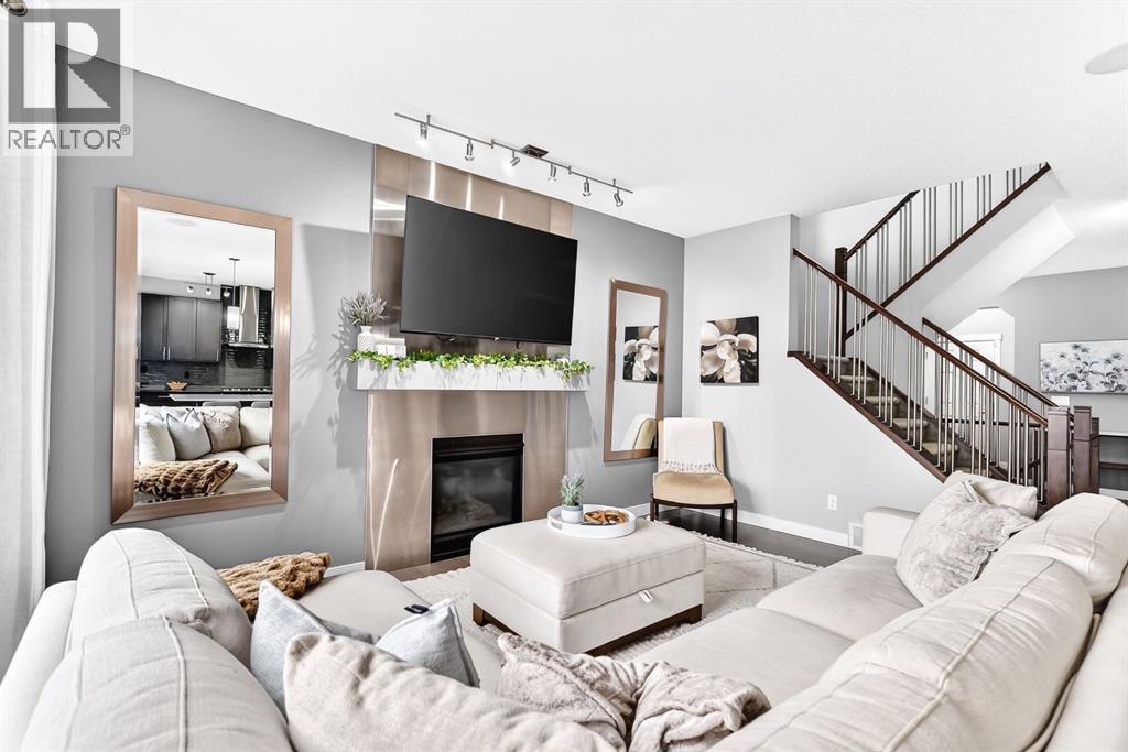 133 Drake Landing Heath, Okotoks, Alberta  T1S 0G8 - Photo 2 - A2335639