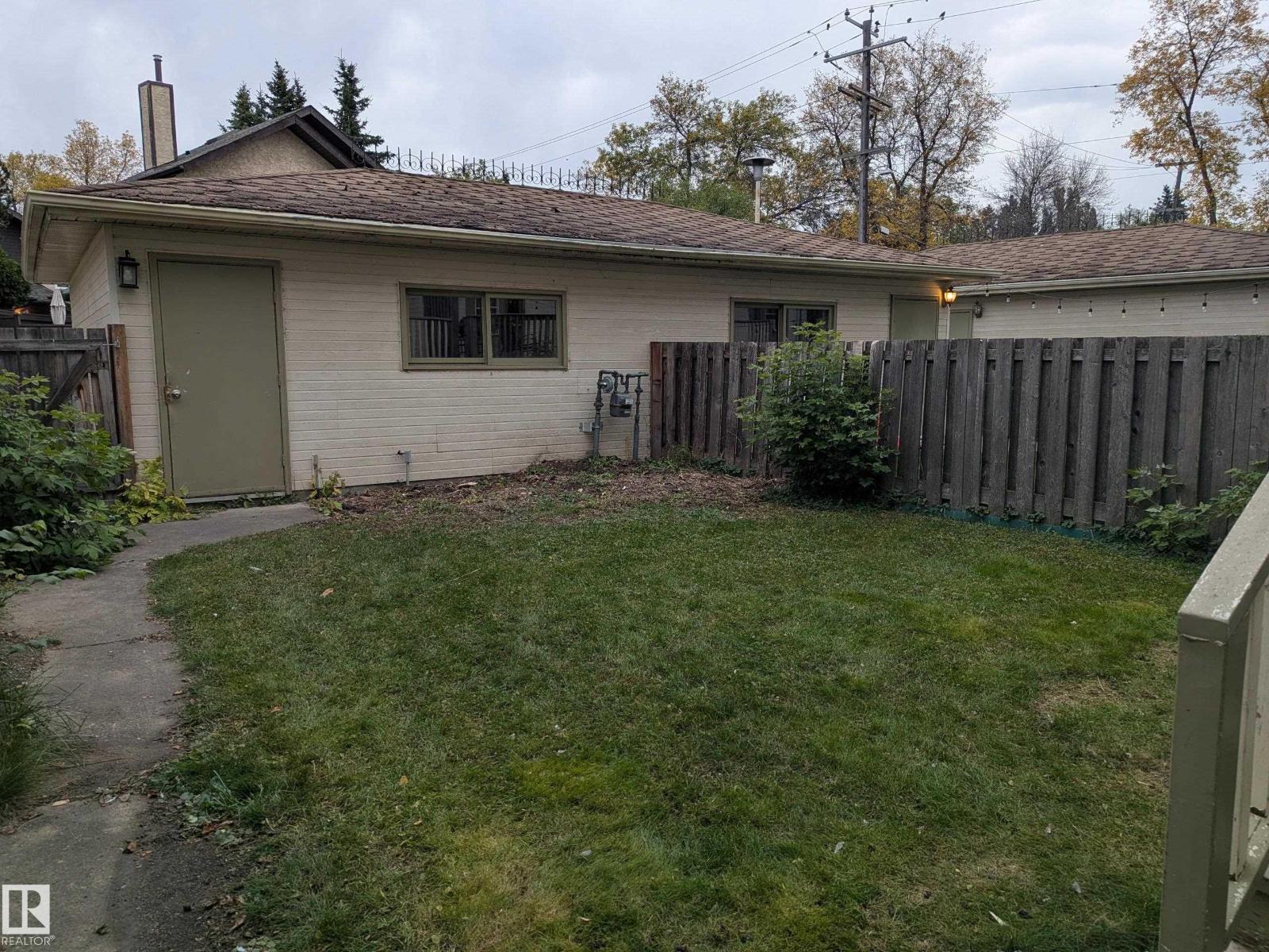 11110 UNIVERSITY AV NW