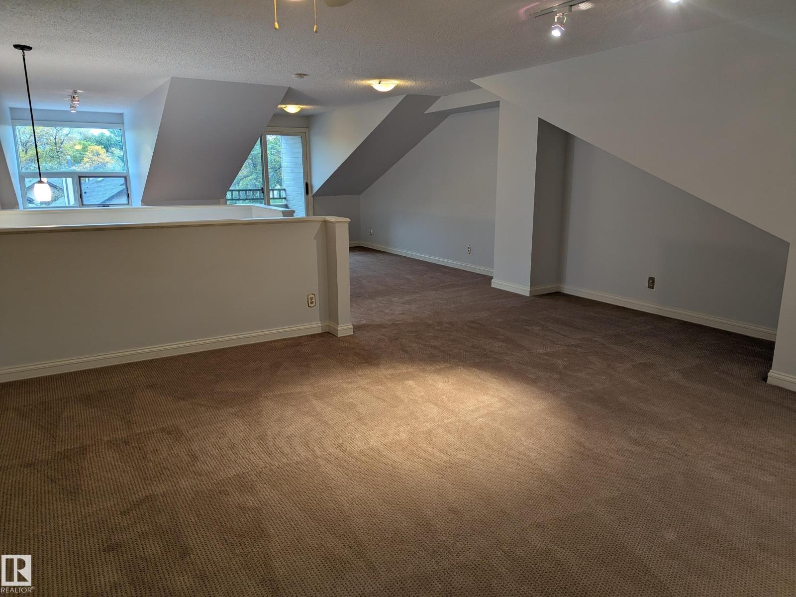 11110 UNIVERSITY AV NW