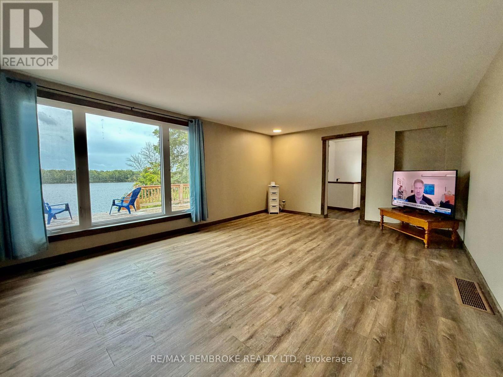 2066 La Passe Road, Whitewater Region, Ontario  K0J 1C0 - Photo 10 - X13829430