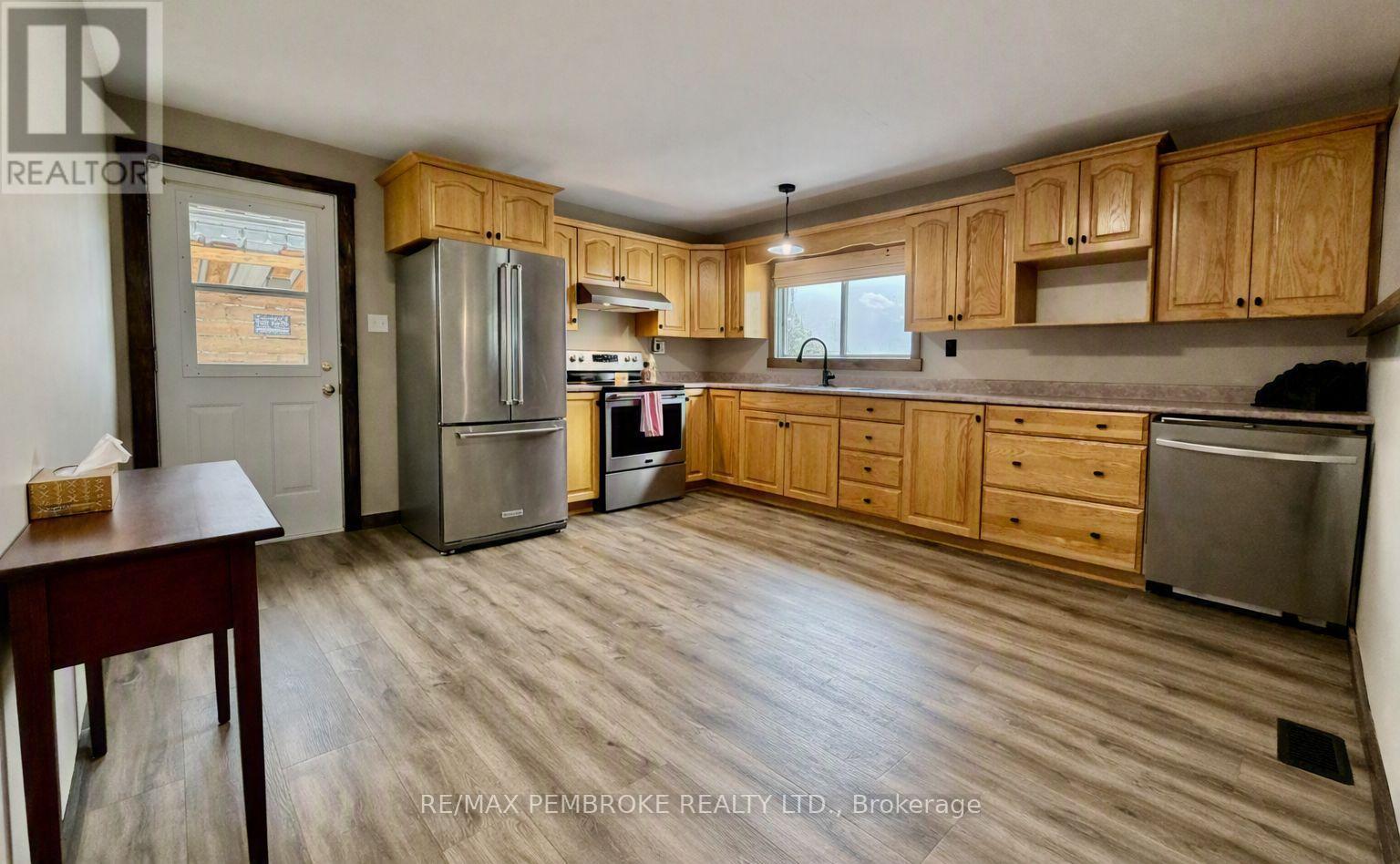 2066 La Passe Road, Whitewater Region, Ontario  K0J 1C0 - Photo 11 - X13829430