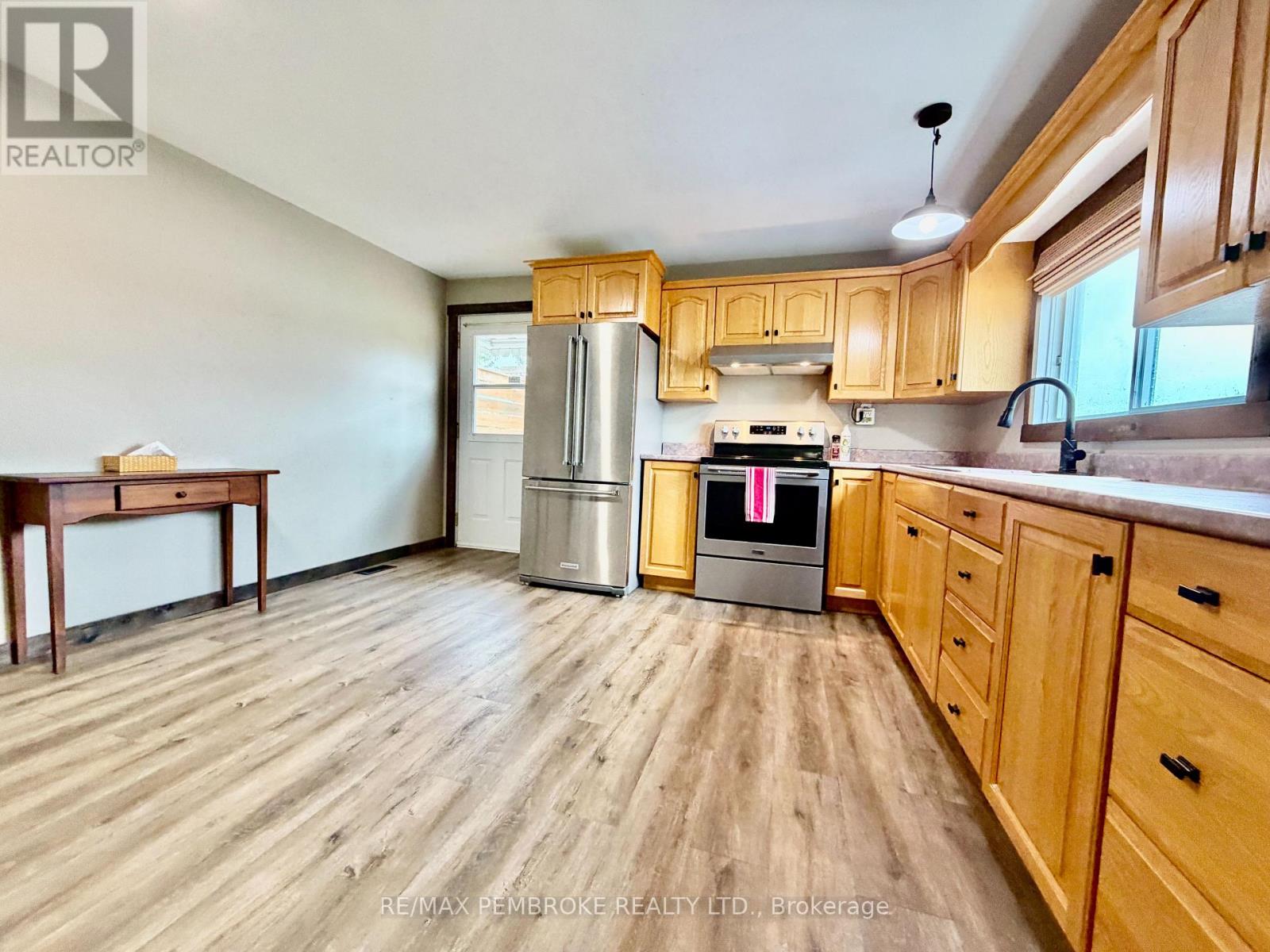 2066 La Passe Road, Whitewater Region, Ontario  K0J 1C0 - Photo 13 - X13829430