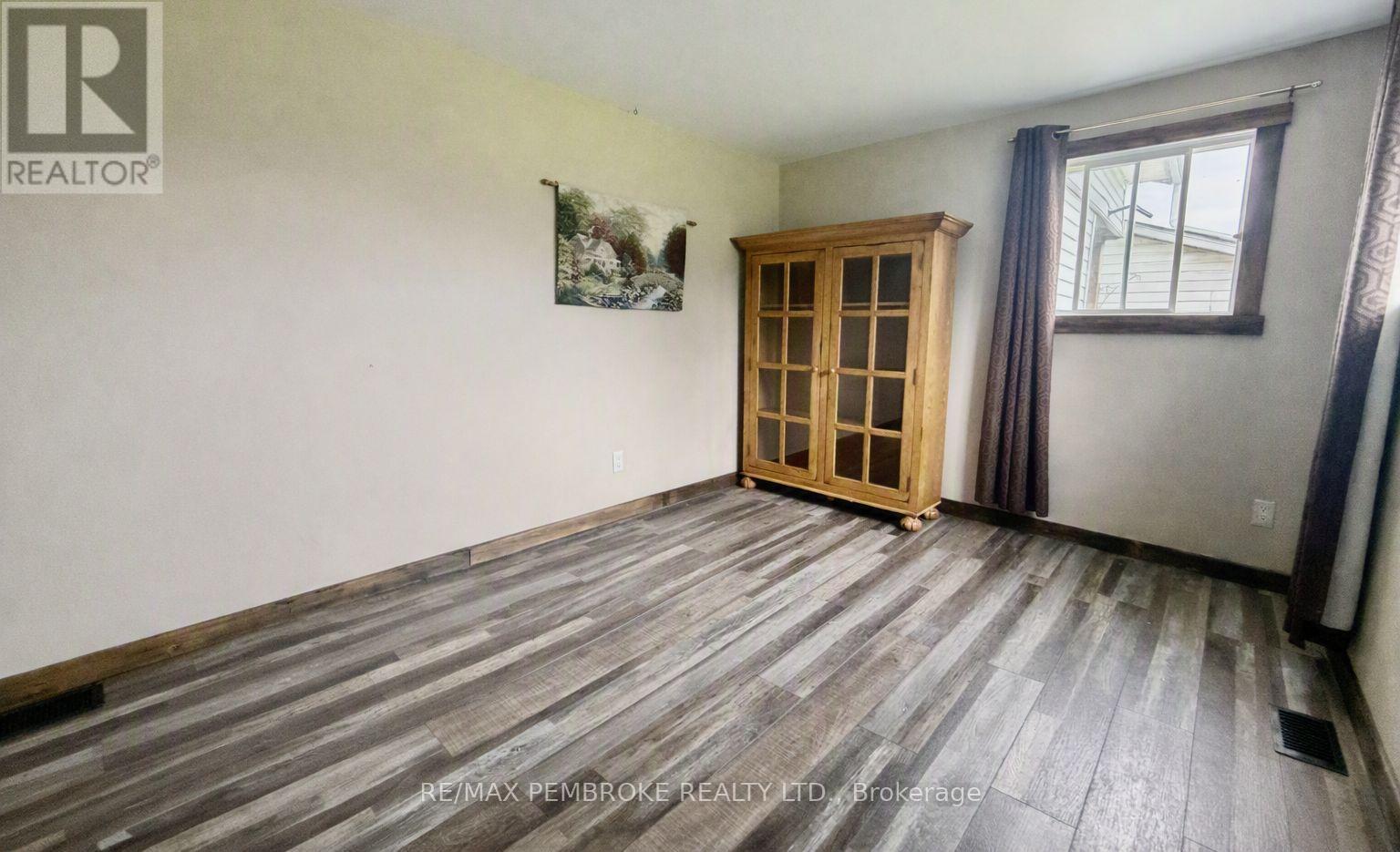 2066 La Passe Road, Whitewater Region, Ontario  K0J 1C0 - Photo 15 - X13829430