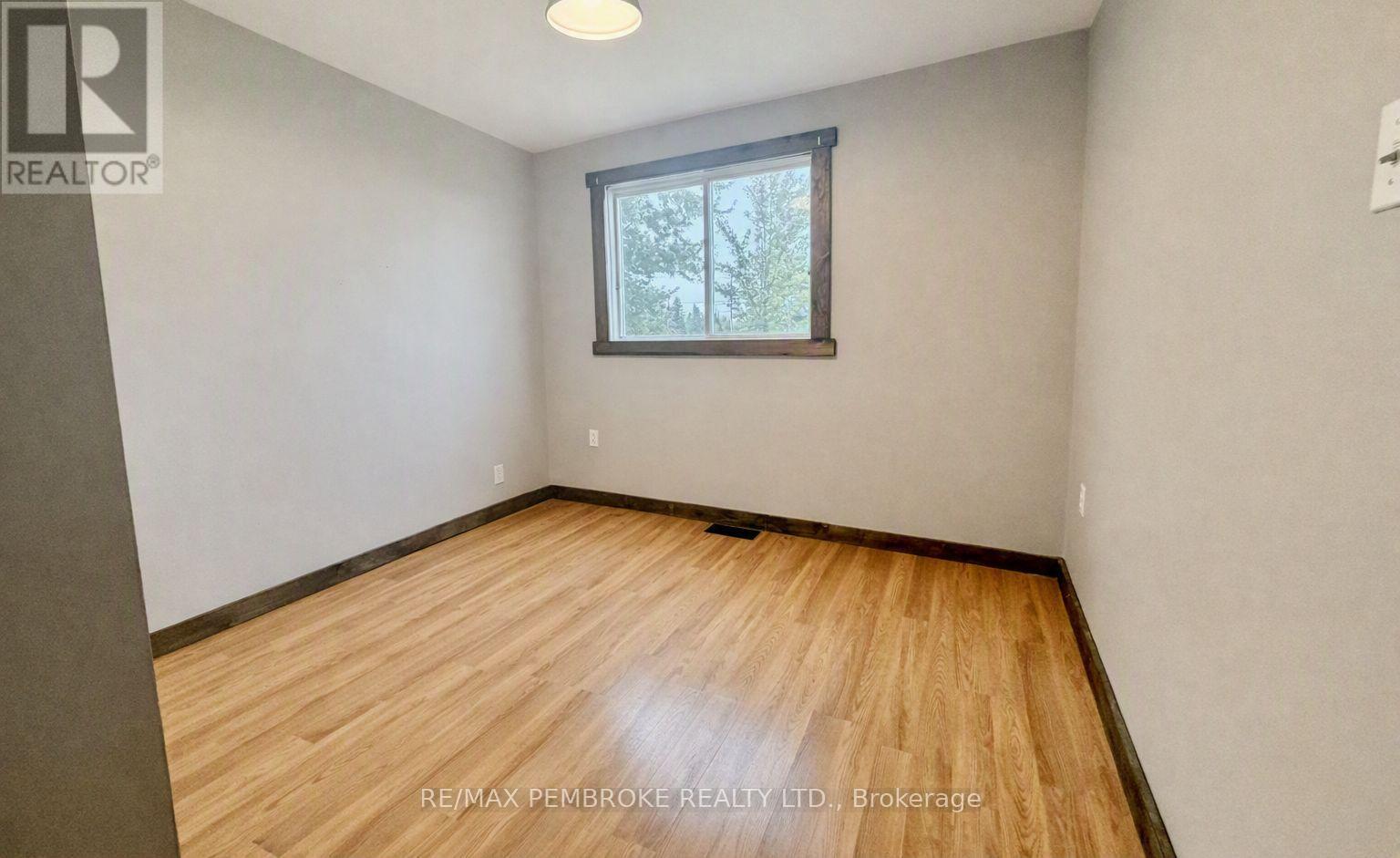2066 La Passe Road, Whitewater Region, Ontario  K0J 1C0 - Photo 18 - X13829430