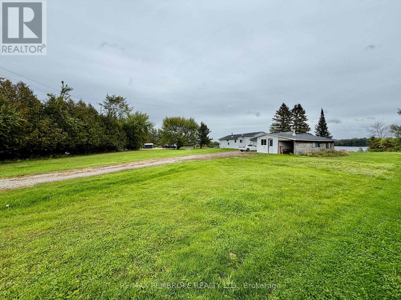 2066 La Passe Road, Whitewater Region, Ontario K0J 1C0 - Photo 6 - X13829430