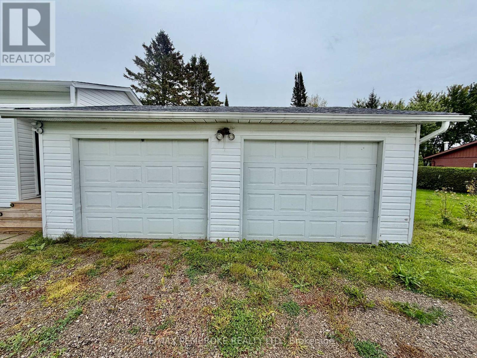 2066 La Passe Road, Whitewater Region, Ontario K0J 1C0 - Photo 7 - X13829430