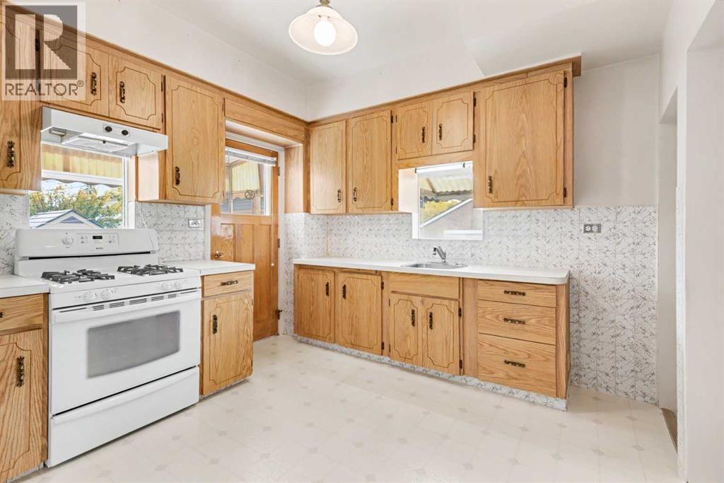 1731 26 Avenue Se, Calgary, Alberta  T2G 1S1 - Photo 9 - A2348151