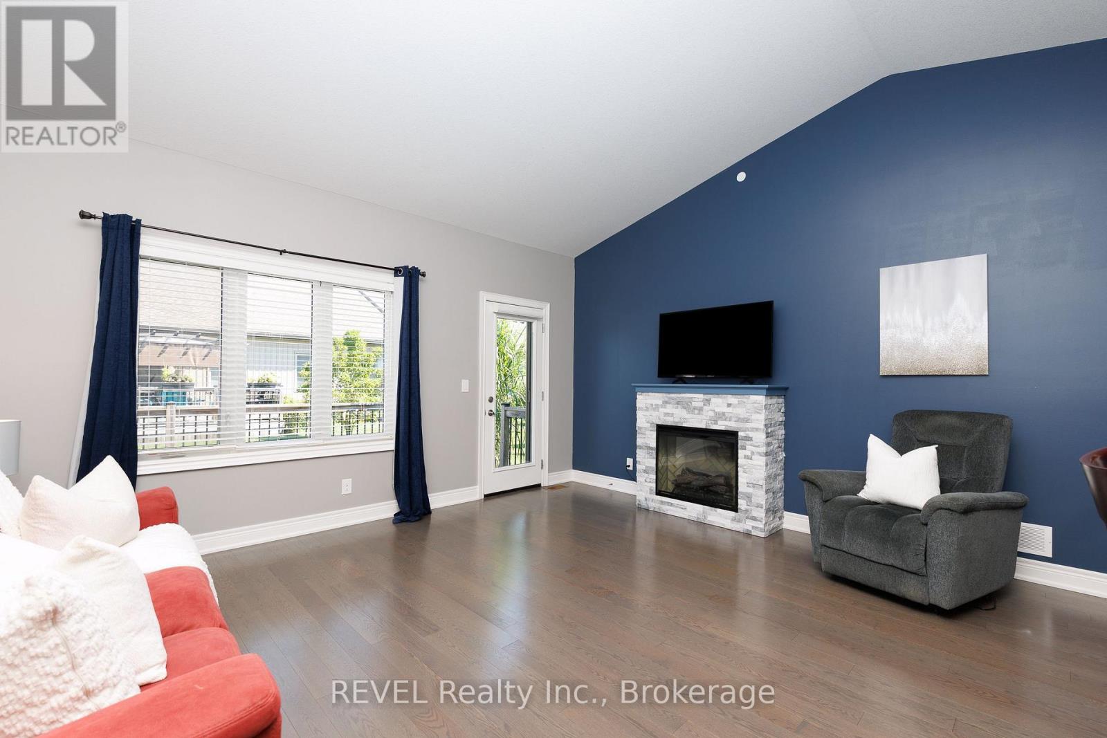 38 Sandalwood Common, St. Catharines (Port Weller), Ontario  L2M 0B3 - Photo 12 - X13829392