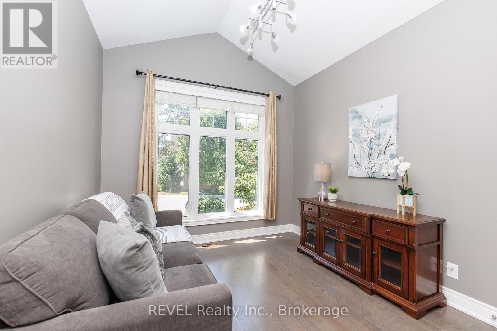 38 Sandalwood Common, St. Catharines (Port Weller), Ontario  L2M 0B3 - Photo 21 - X13829392