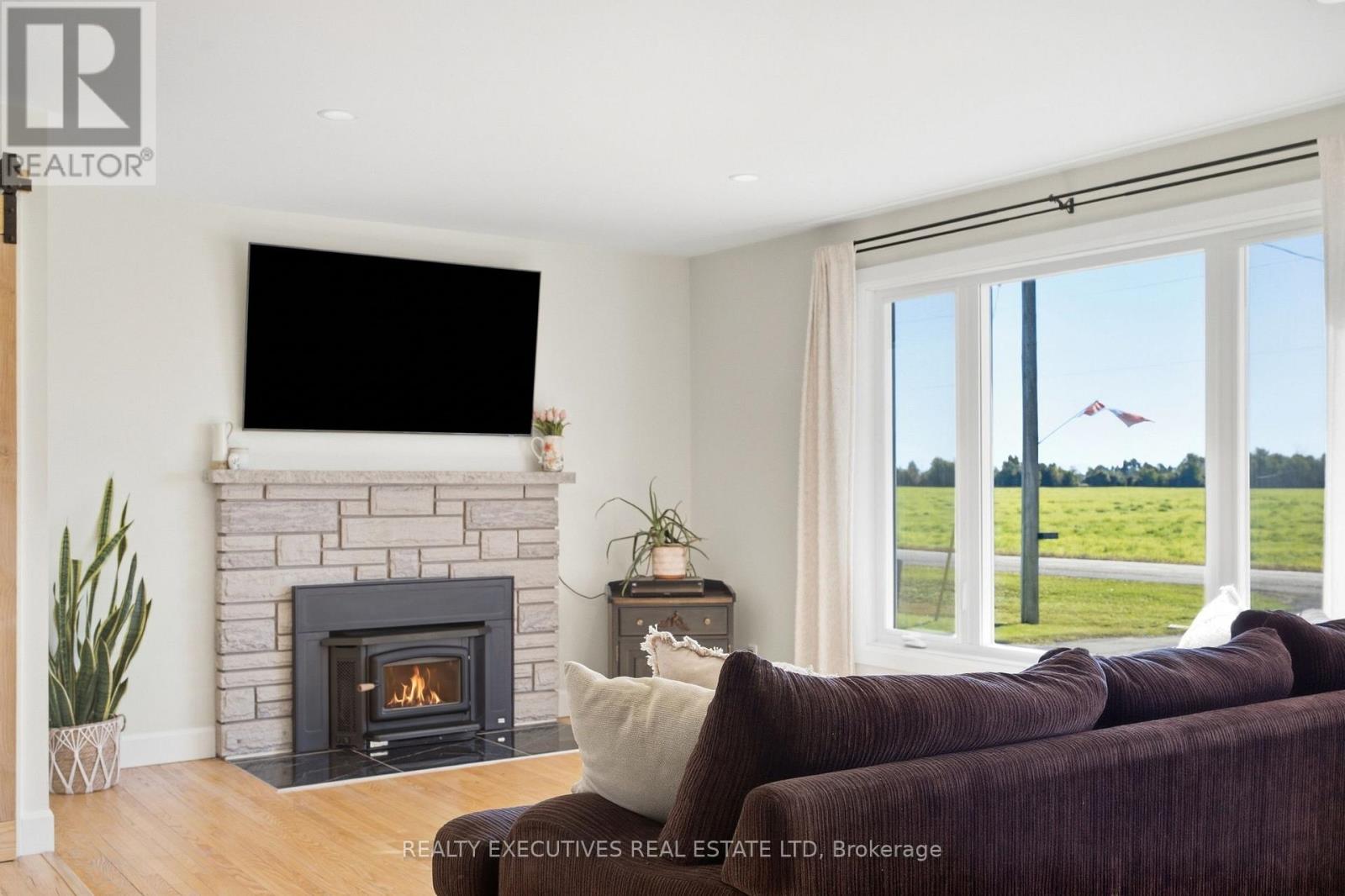 11895 Cloverdale Road, North Dundas, Ontario  K0C 2K0 - Photo 22 - X13829366