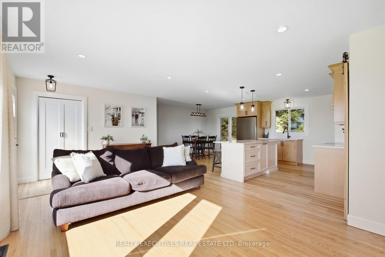 11895 Cloverdale Road, North Dundas, Ontario  K0C 2K0 - Photo 24 - X13829366