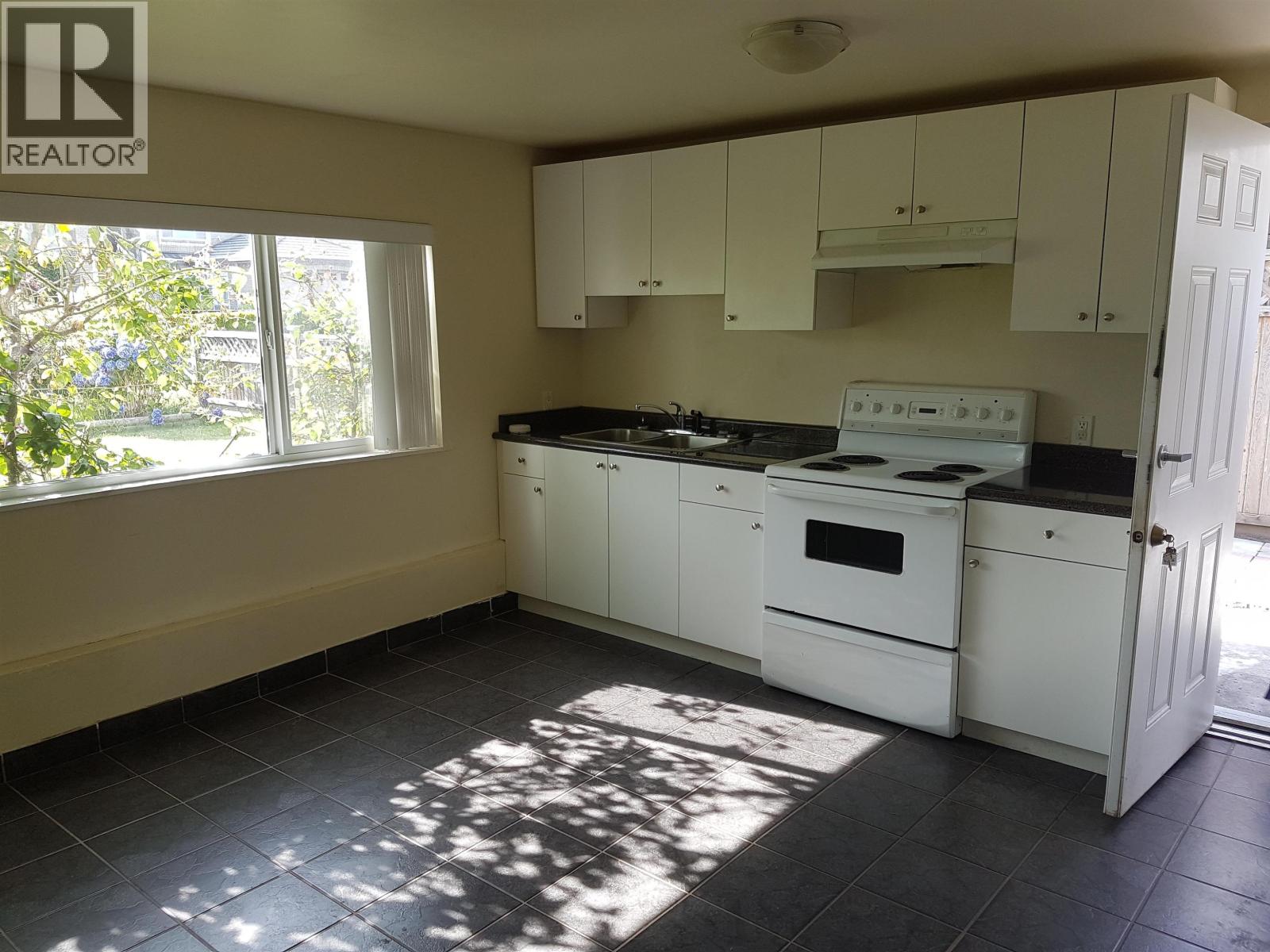 10120 Aintree Crescent, Richmond, British Columbia  V7A 3T8 - Photo 5 - R3169584