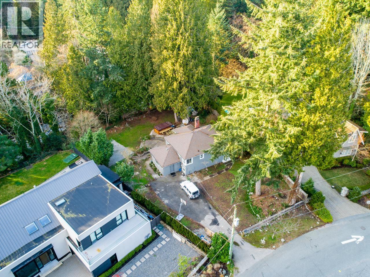4325 Morgan Crescent, West Vancouver, British Columbia  V7V 2P1 - Photo 3 - R3169599