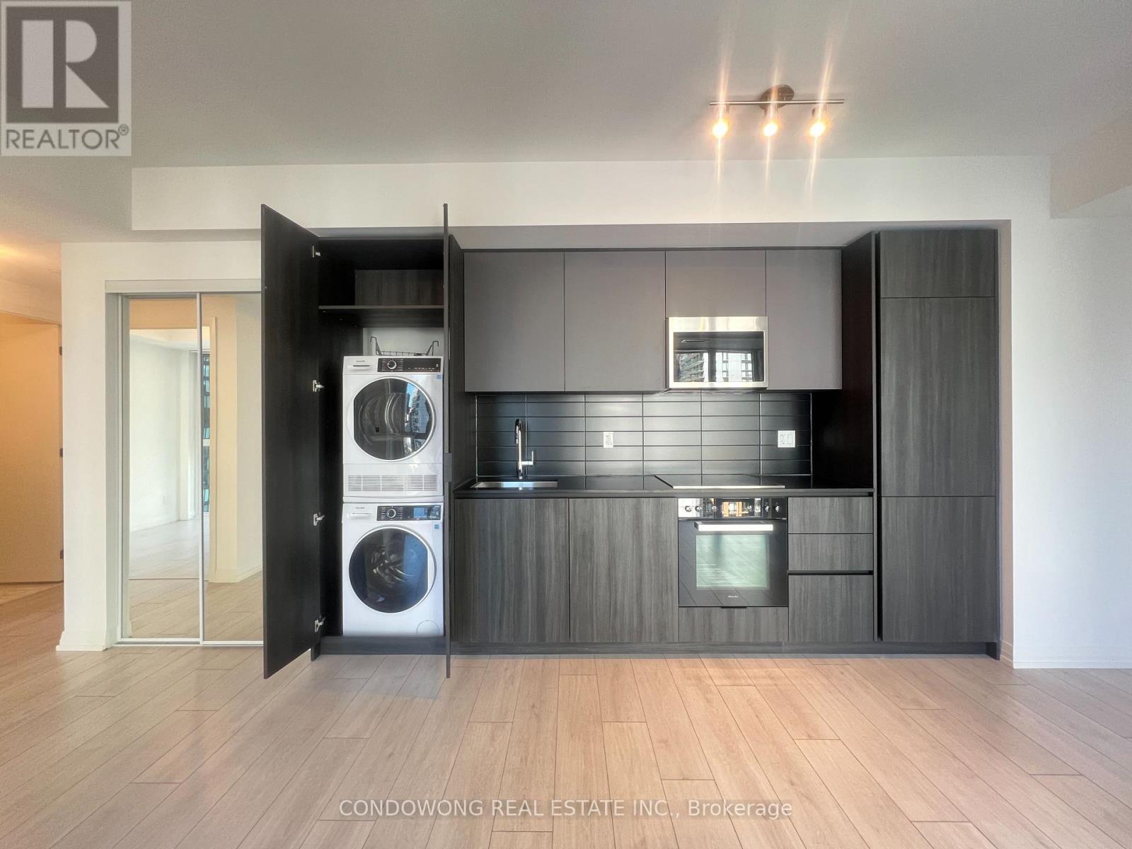 1606 - 400 King Street W, Toronto, Ontario  M5V 0X8 - Photo 12 - C13829374