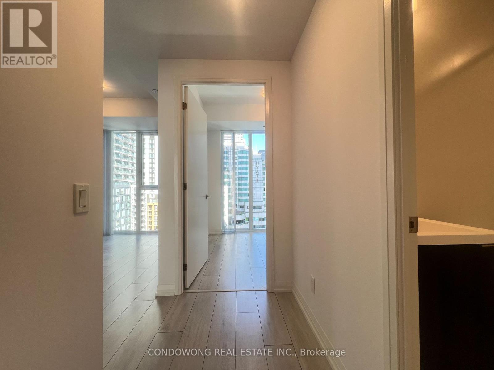 1606 - 400 King Street W, Toronto, Ontario  M5V 0X8 - Photo 5 - C13829374