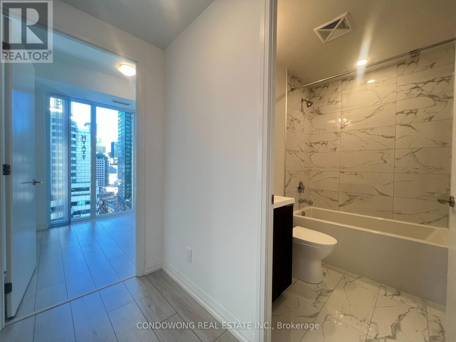 1606 - 400 King Street W, Toronto, Ontario  M5V 0X8 - Photo 6 - C13829374