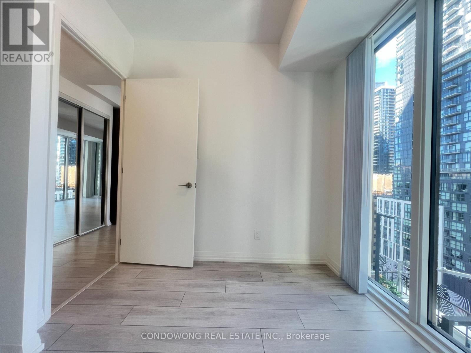 1606 - 400 King Street W, Toronto, Ontario  M5V 0X8 - Photo 8 - C13829374