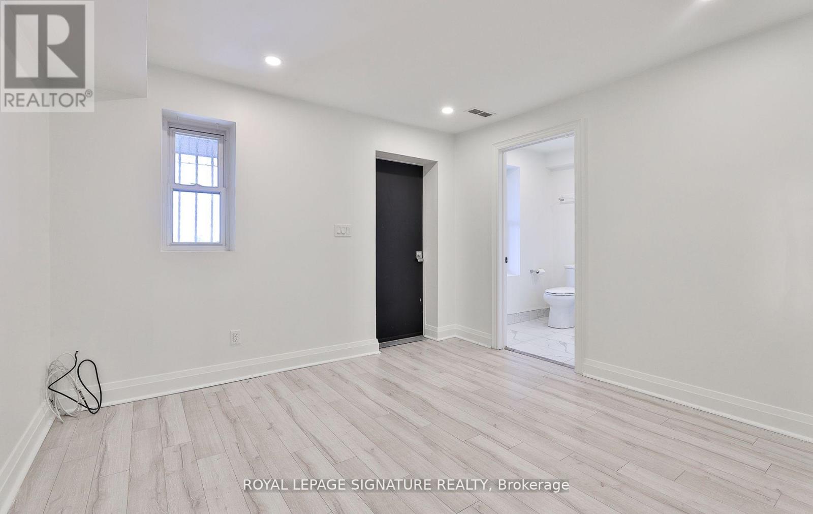 3rd Lvl - 995 Bloor Street W, Toronto, Ontario  M6H 1M1 - Photo 11 - C13829386