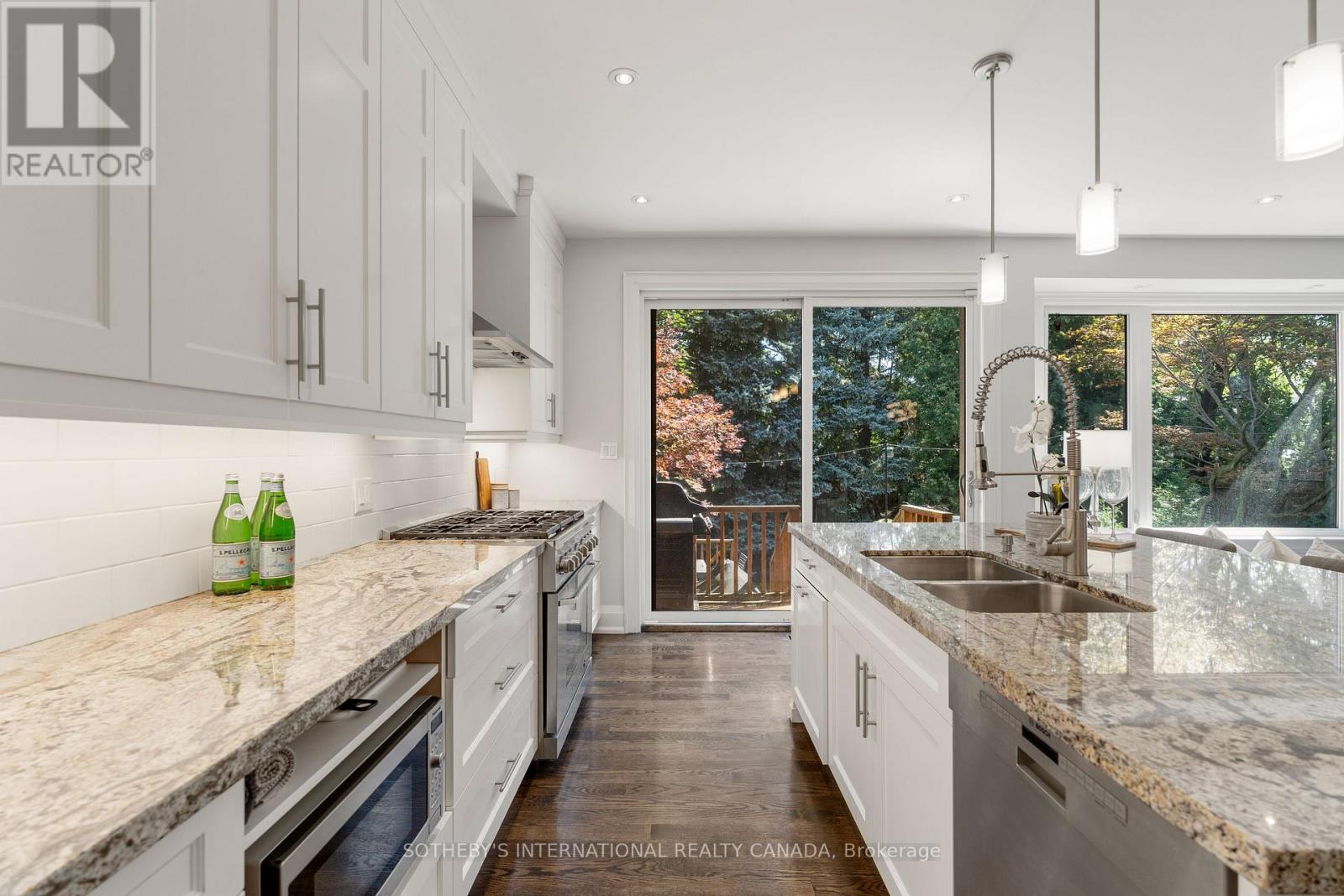 35 Belgrave Avenue, Toronto, Ontario  M5M 3S9 - Photo 18 - C13829390