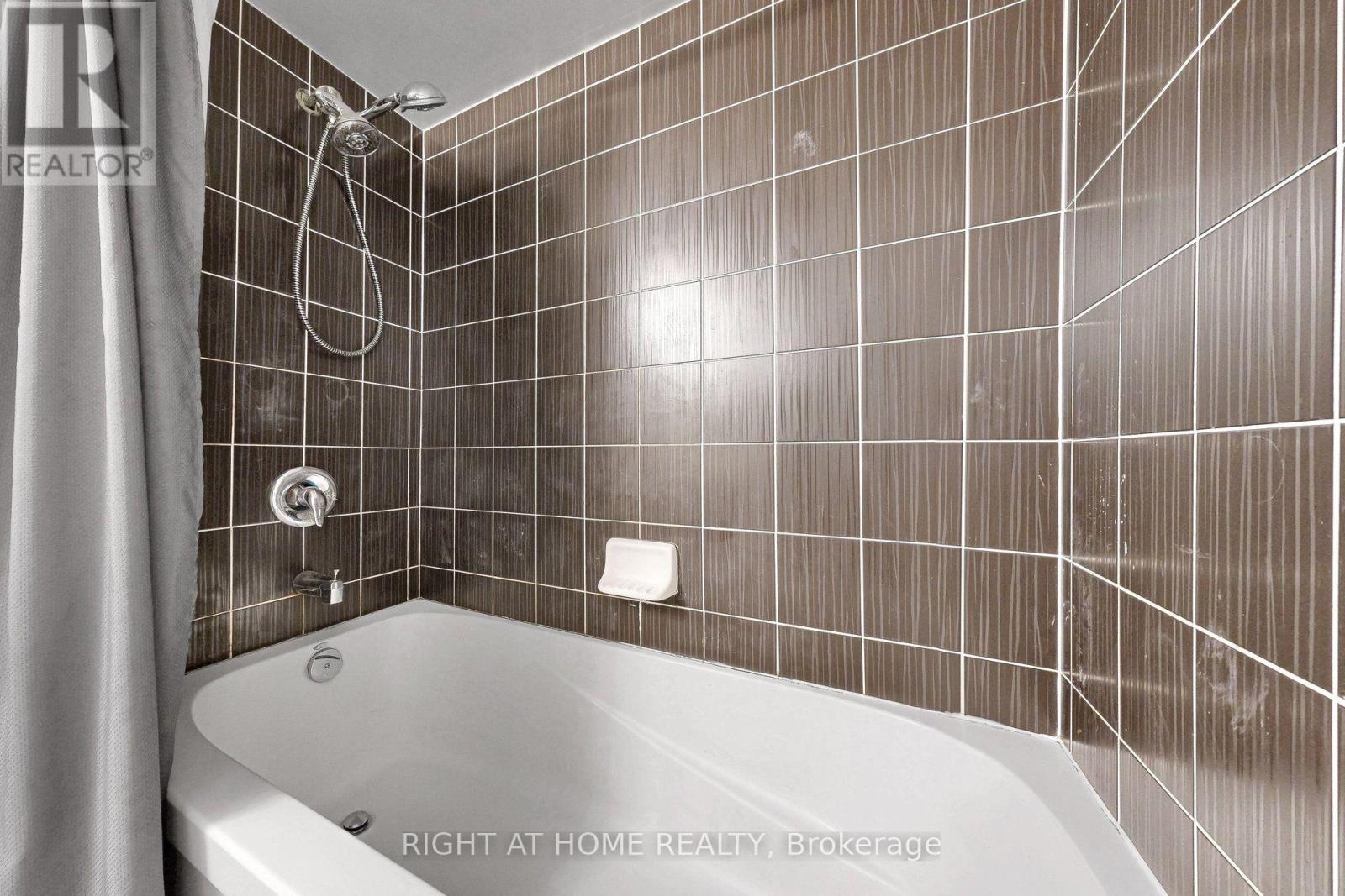 712 - 19 Grand Trunk Crescent, Toronto, Ontario M5J 3A3 - Photo 29 - C13829406