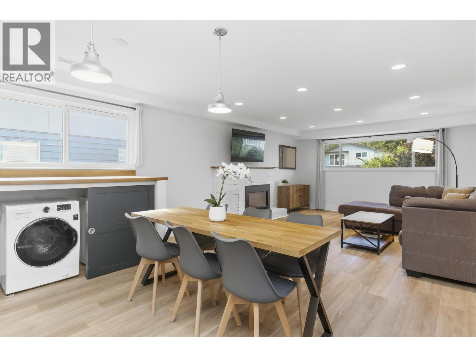 38012 Fifth Avenue, Squamish, British Columbia  V8B 0B4 - Photo 4 - R3169475