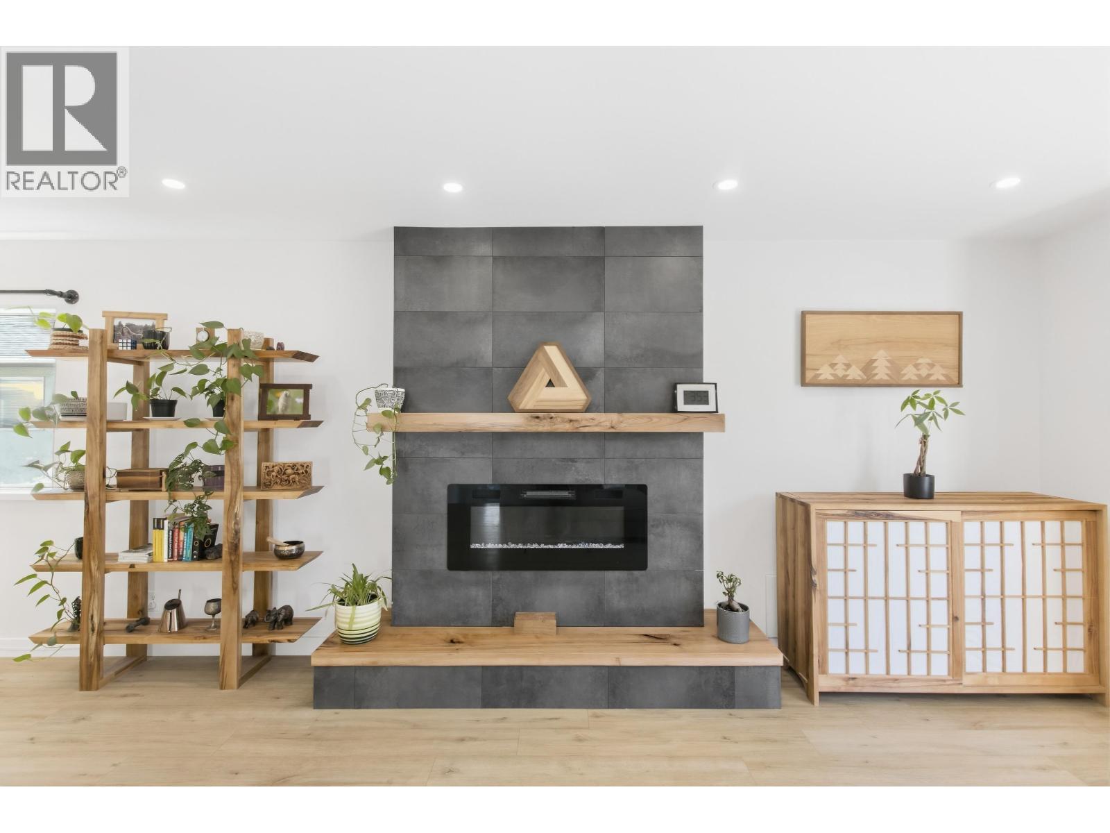 38012 Fifth Avenue, Squamish, British Columbia  V8B 0B4 - Photo 14 - R3169475