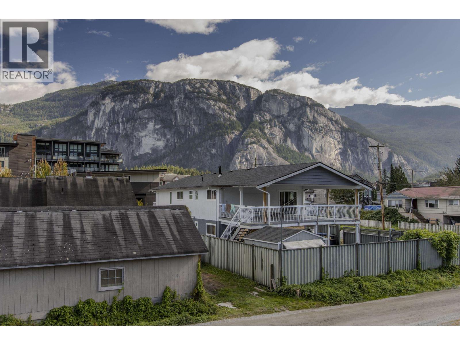 38012 Fifth Avenue, Squamish, British Columbia  V8B 0B4 - Photo 36 - R3169475