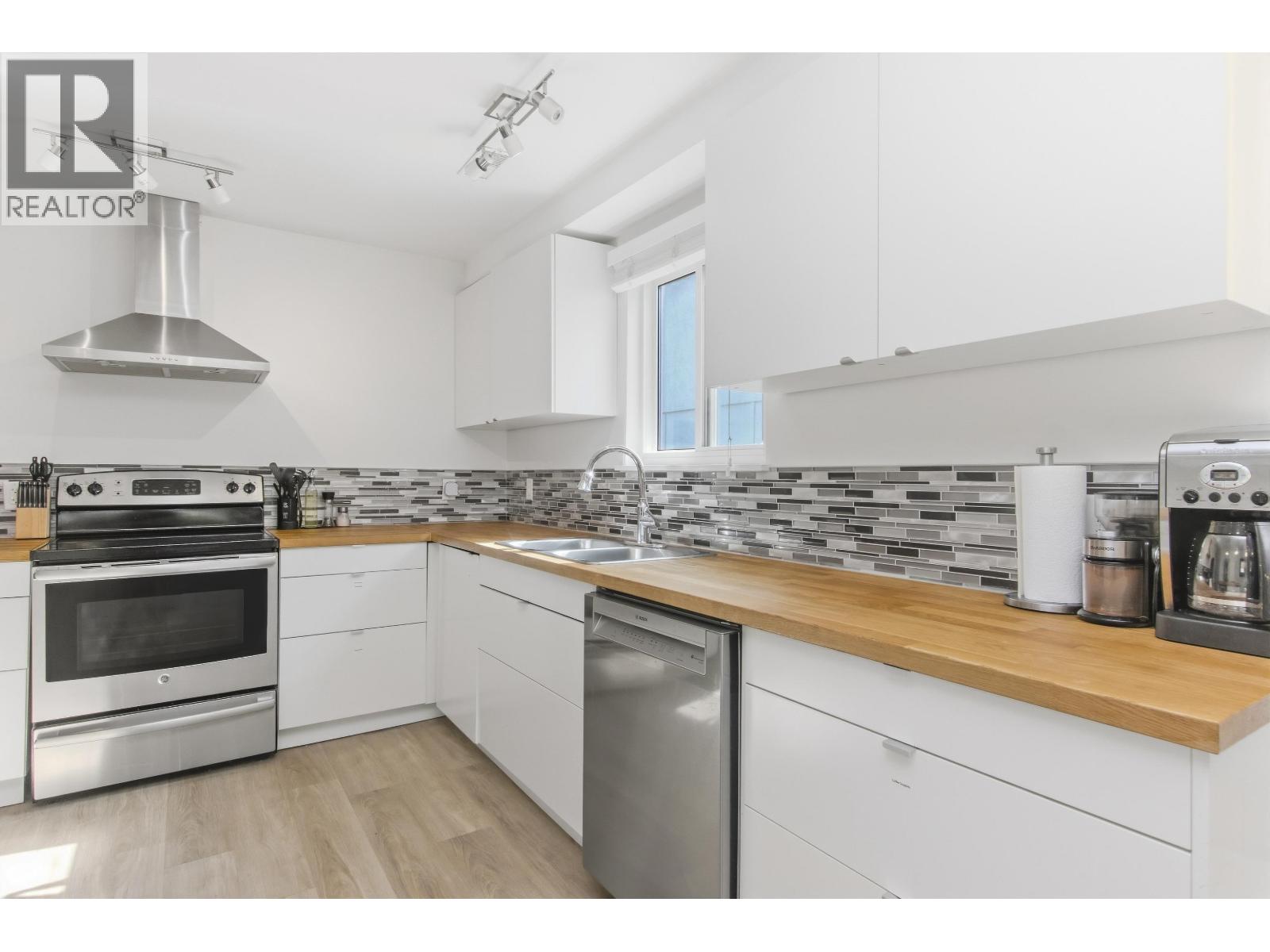 38012 Fifth Avenue, Squamish, British Columbia  V8B 0B4 - Photo 5 - R3169475