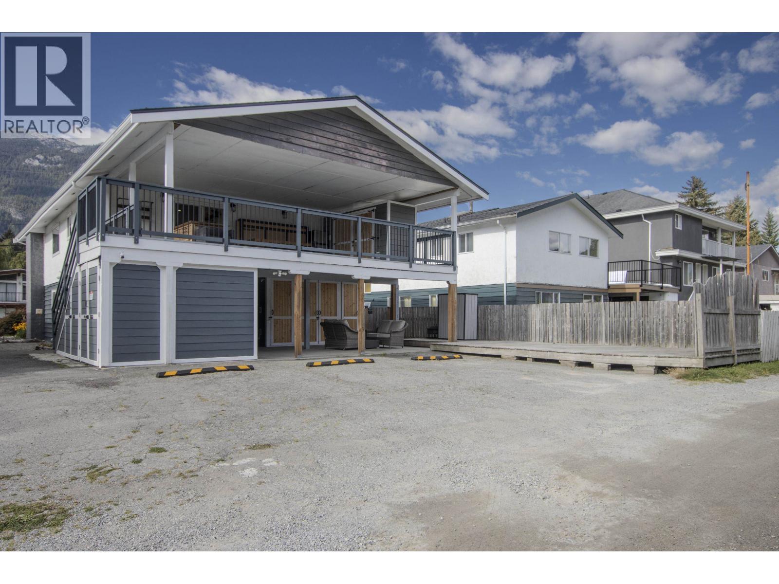 38012 Fifth Avenue, Squamish, British Columbia  V8B 0B4 - Photo 38 - R3169475