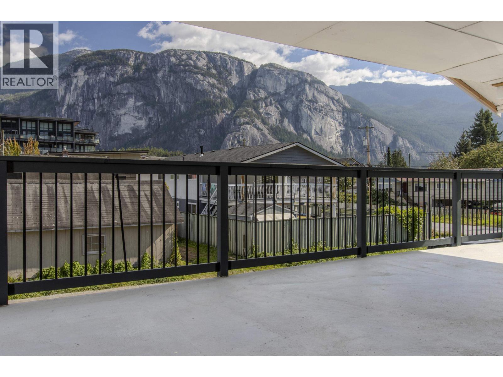 38012 Fifth Avenue, Squamish, British Columbia  V8B 0B4 - Photo 35 - R3169475