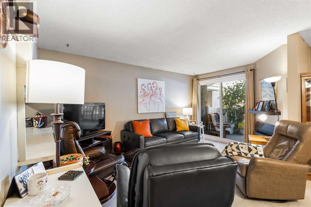 16, 3015 51 Street Sw, Calgary, Alberta  T3E 6N5 - Photo 3 - A2347689