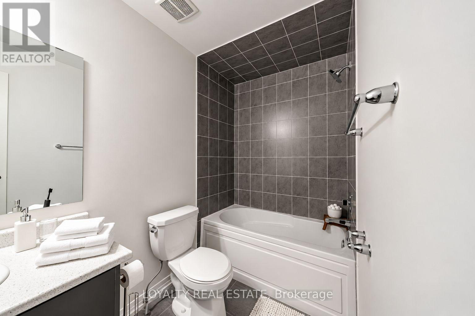 107 Bavin Street, Clarington, Ontario  L1C 7H5 - Photo 4 - E13766968