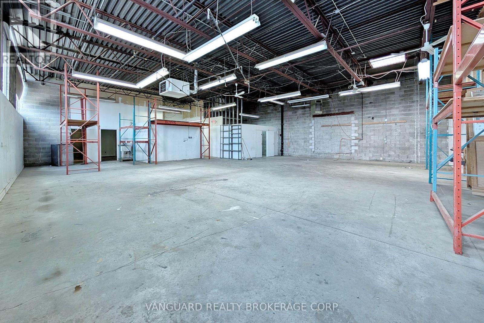 90-92 Martin Ross Avenue, Toronto, Ontario  M3J 2L4 - Photo 21 - W13466898