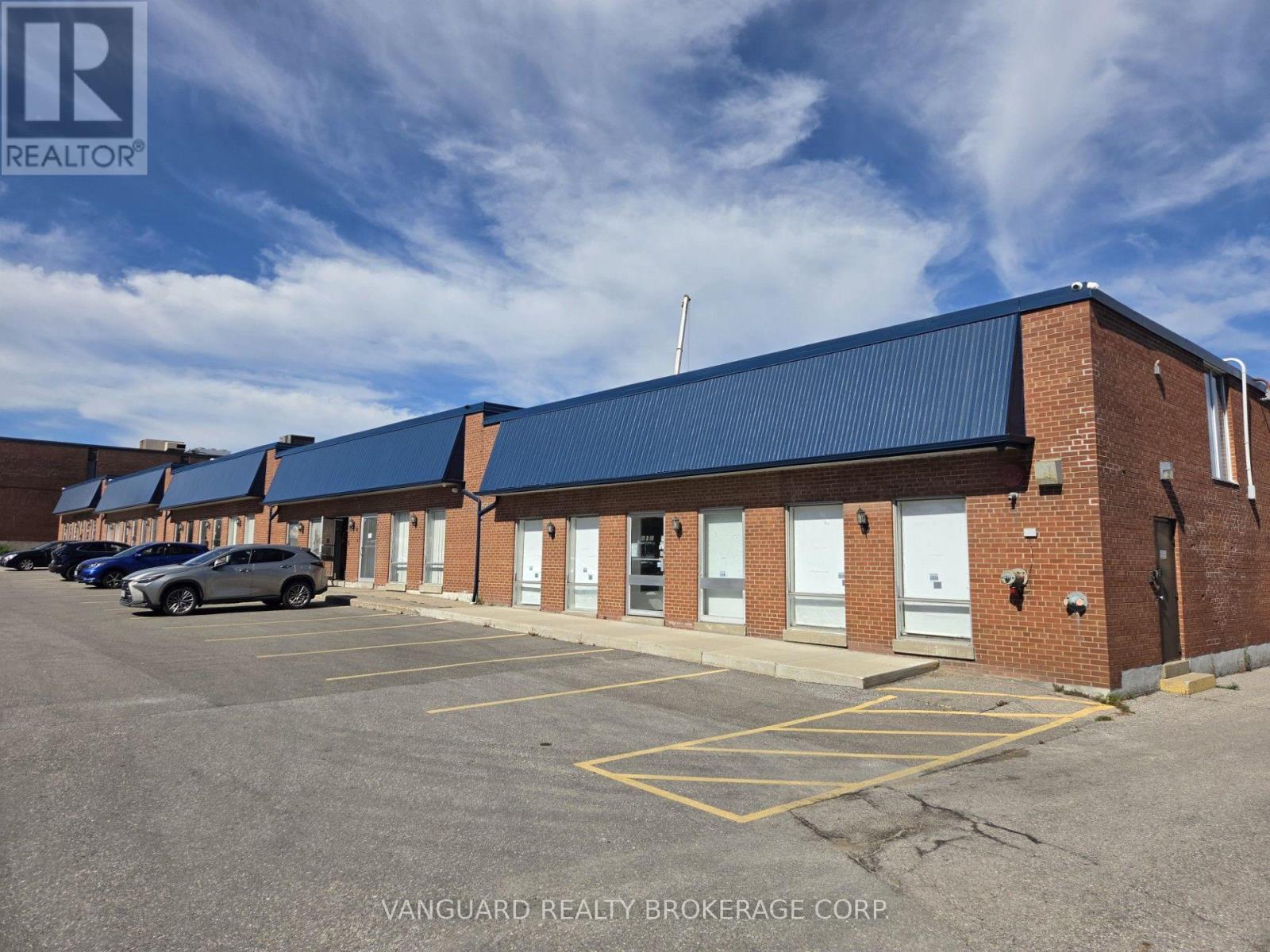 90-92 MARTIN ROSS AVENUE, Toronto, Ontario