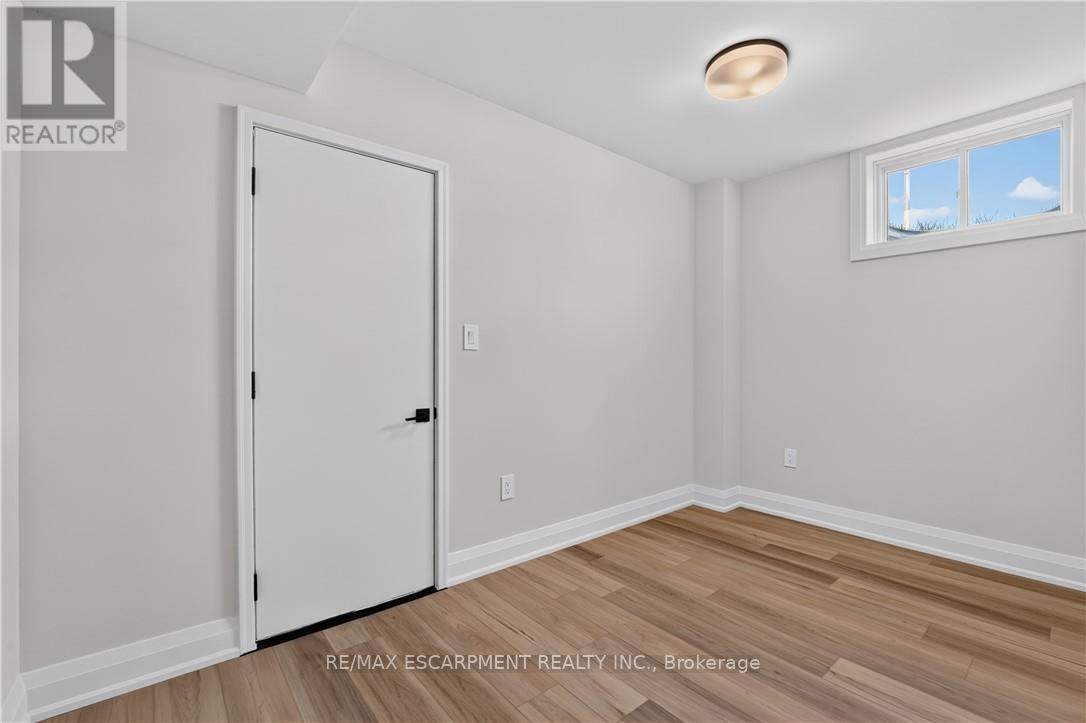 8905 Angie Drive, Niagara Falls, Ontario  L2H 3W8 - Photo 44 - X13828362