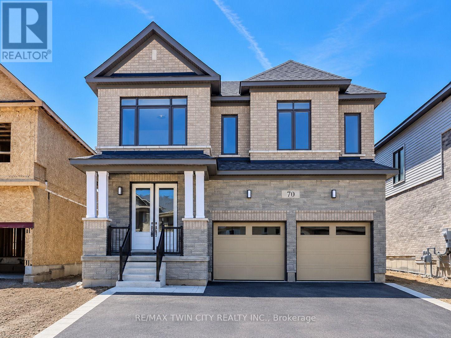 70 PRINCE PHILIP BOULEVARD, North Dumfries, Ontario