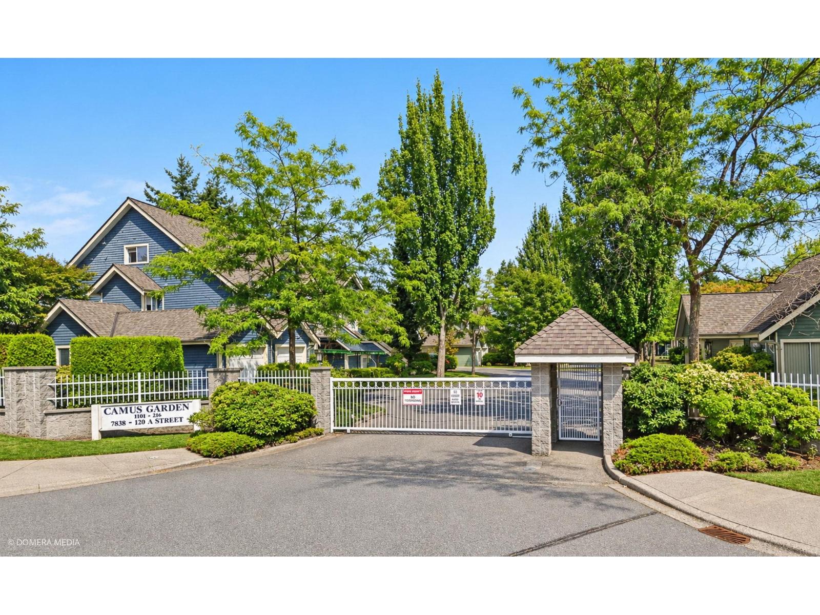 215 7838 120a Street, Surrey, British Columbia  V3W 5B6 - Photo 2 - R3169314